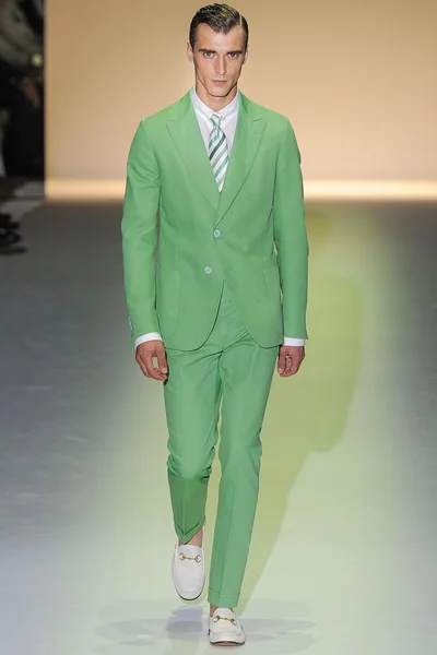 Look 1